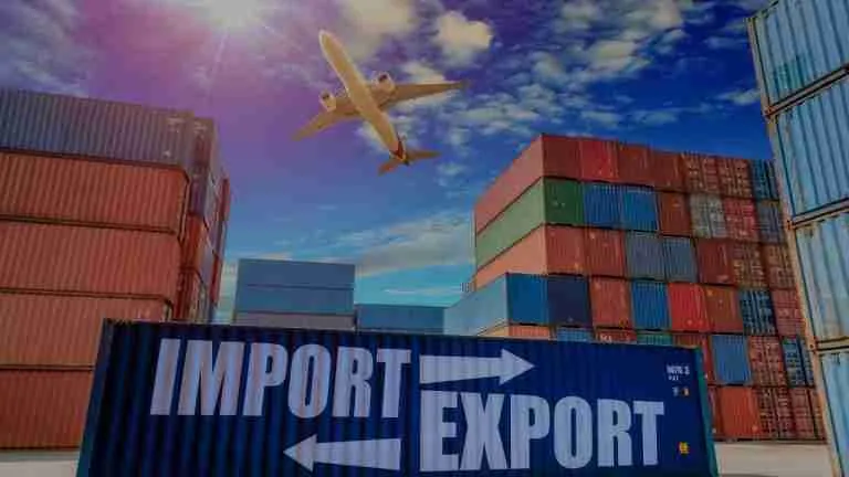 Expédition FCL : signification, tarifs d'expédition et plus encore